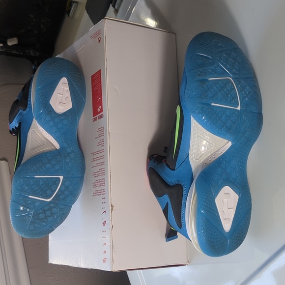 Nike LeBron IX (10.5M) - Picture 6 of 16